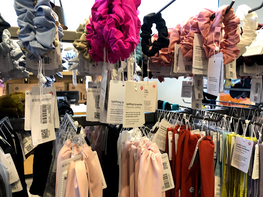 Shopping Mall «Shops of Saddle Creek», reviews and photos, 7509 Poplar Ave #1, Germantown, TN 38138, USA