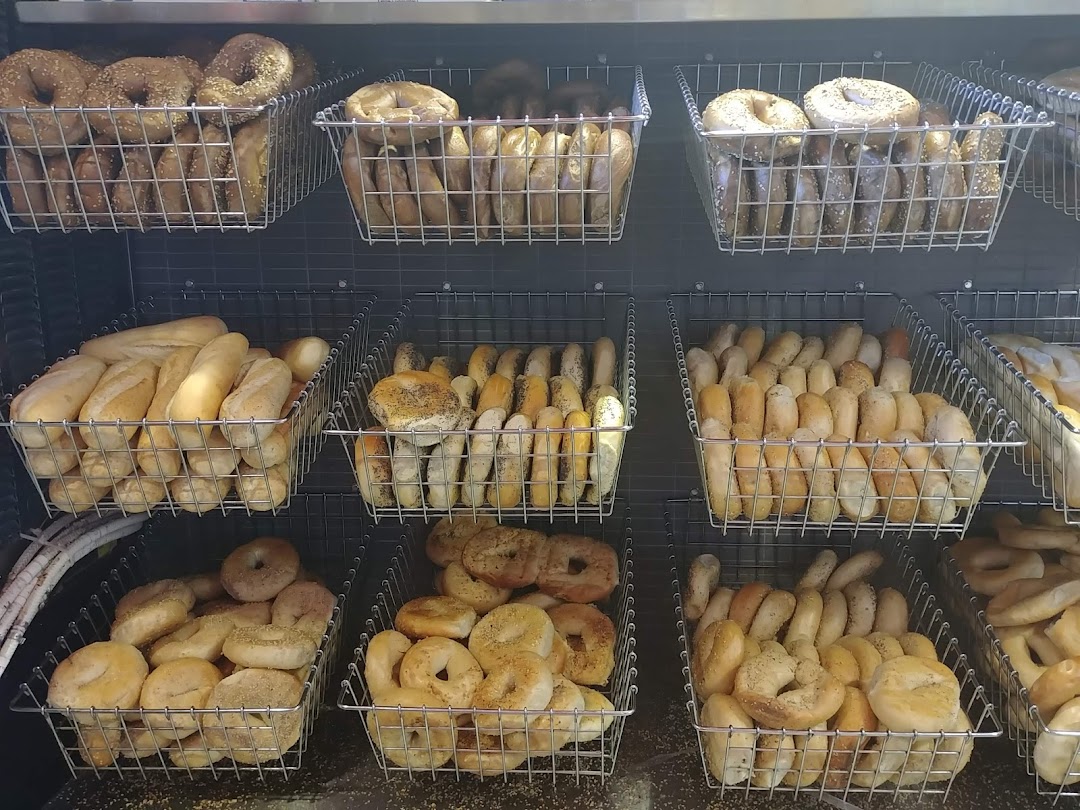 Four Corners Kosher Bagel & Cafe