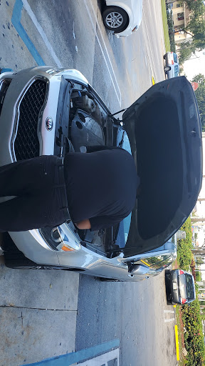 Auto Parts Store «Advance Auto Parts», reviews and photos, 8724 NW 122nd St, Hialeah Gardens, FL 33018, USA