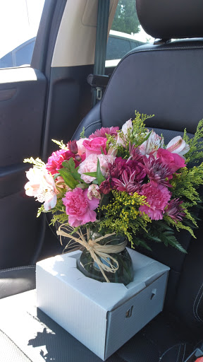 Florist «Country Cousins Flower shop», reviews and photos, 841 E Whittier Blvd, La Habra, CA 90631, USA