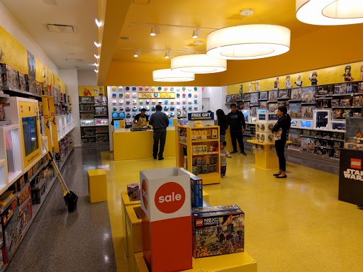 Toy Store «The LEGO Store», reviews and photos, 6600 Topanga Canyon Blvd, Canoga Park, CA 91303, USA