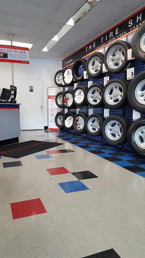 Tire Shop «Firestone Complete Auto Care», reviews and photos, 13500 SW Pacific Hwy, Tigard, OR 97223, USA