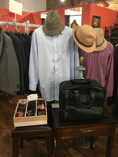 Thrift Store «Monarch Thrift Shop», reviews and photos, 2866 N Milwaukee Ave, Chicago, IL 60618, USA