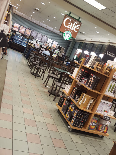 Book Store «Barnes & Noble», reviews and photos, 1156 US-46, Woodland Park, NJ 07424, USA