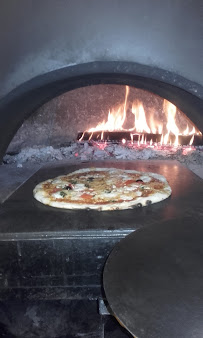 Plats et boissons du Pizzeria le camion a pizza feux de bois à Bandol - n°4