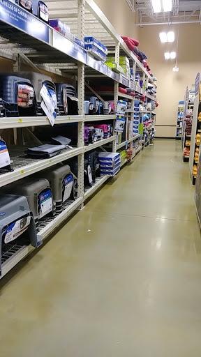 Pet Supply Store «PetSmart», reviews and photos, 700 Lafayette Rd #211, Seabrook, NH 03874, USA
