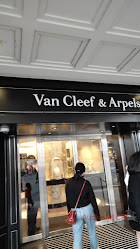 Van Cleef & Arpels (Auckland - Queen Street)