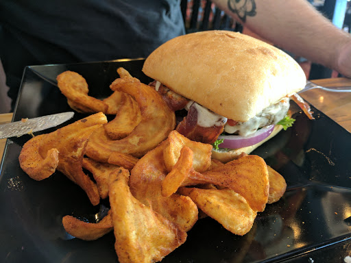 Pub «Twisted Spigot Pub and Eatery», reviews and photos, 411 University Ave Suite 100, Lubbock, TX 79401, USA