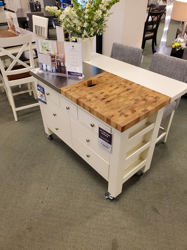 Furniture Store «Raymour & Flanigan Furniture and Mattress Store», reviews and photos, 526 NJ-70, Brick, NJ 08723, USA