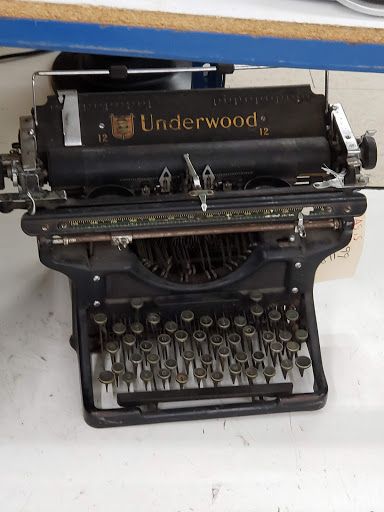 Thrift Store «Collins Ave Thrift Store», reviews and photos, 4020 Frederick Ave, Baltimore, MD 21229, USA