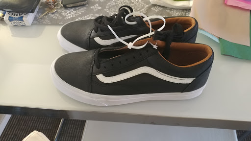 Shoe Store «Vans», reviews and photos, 485 N Tustin St, Orange, CA 92867, USA