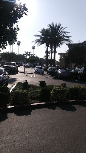Shopping Mall «Tuskatella Shopping Center», reviews and photos, 1344 N Tustin St, Orange, CA 92867, USA