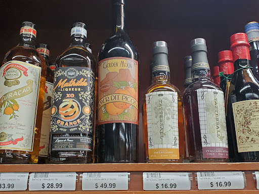 Liquor Store «Lake Wine & Spirits», reviews and photos, 404 W Lake St, Minneapolis, MN 55408, USA