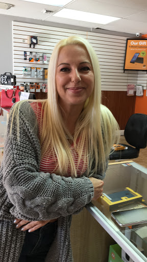 Telecommunications Service Provider «Boost Mobile Store by JM Cell LLC», reviews and photos, 105 S Federal Hwy #4, Dania Beach, FL 33004, USA