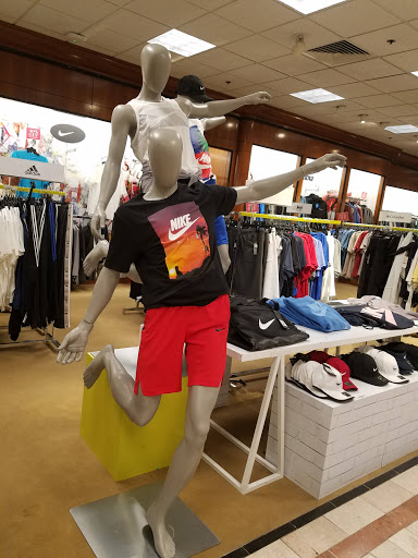 Department Store «Lord & Taylor», reviews and photos, 250 Granite St, Braintree, MA 02184, USA