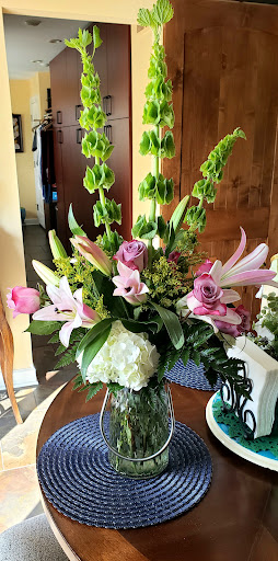 Florist «Paradise Florist», reviews and photos, 1742 W Algonquin Rd, Hoffman Estates, IL 60192, USA