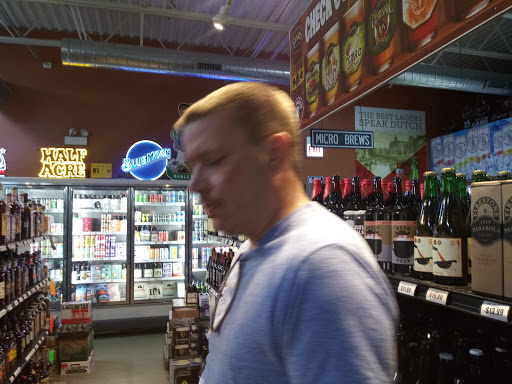 Wine Store «Cardinal Warehouse Wine & Liquors», reviews and photos, 7780 N Milwaukee Ave, Niles, IL 60714, USA