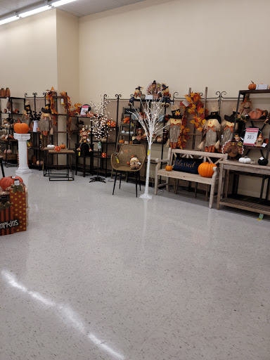 Craft Store «Hobby Lobby», reviews and photos, 290 Hawthorn Village Commons, Vernon Hills, IL 60061, USA