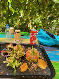 Plats et boissons du Restaurant Le snack de la cascade à moriani plage - n°5