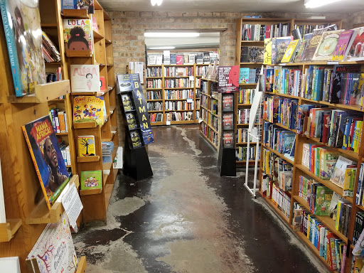 Book Store «57th Street Books», reviews and photos, 1301 E 57th St, Chicago, IL 60637, USA