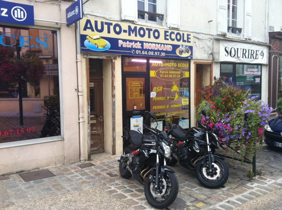 photo de l'auto ecole Auto Ecole Normand