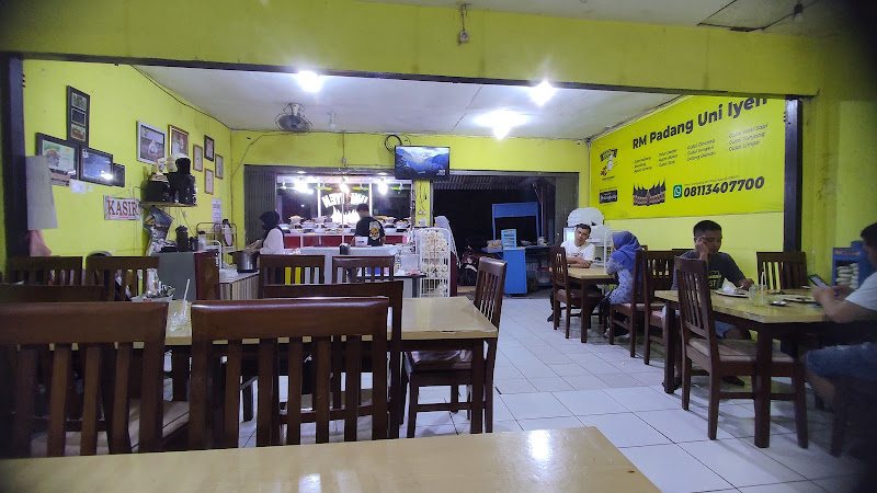 Rumah Makan Uni Iyen