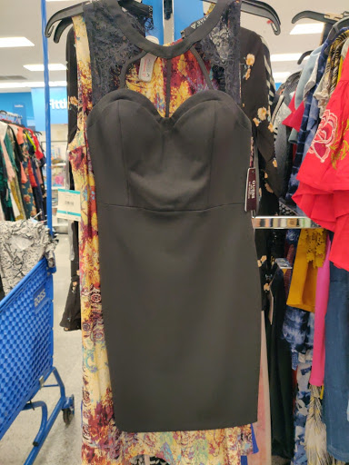 Clothing Store «Ross Dress for Less», reviews and photos, 10140 W McDowell Rd, Avondale, AZ 85392, USA