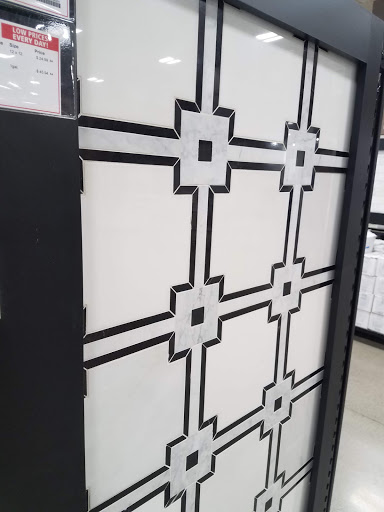 Shopping Mall «Southpoint Shopping Center», reviews and photos, E Palatine Rd & Rand, Arlington Heights, IL 60004, USA