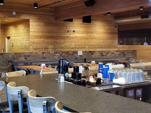 Pizza Restaurant «Pizza! Golf! Pizza Putters Family Entertainment Center», reviews and photos, 1156 OR-99, Eugene, OR 97402, USA