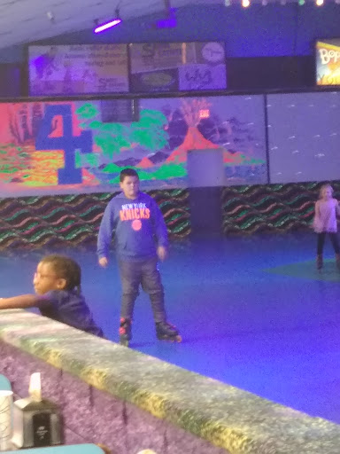 Roller Skating Rink «Skate Estate», reviews and photos, 3401 Vestal Rd, Vestal, NY 13850, USA