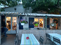 Atmosphère du Restaurant de fruits de mer Bar de l'étang à Saintes-Maries-de-la-Mer - n°16