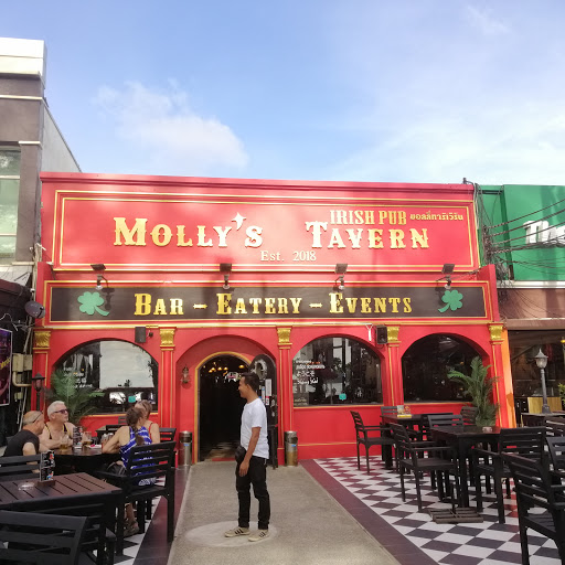 Molly’s Tavern Irish Bar & Restaurant