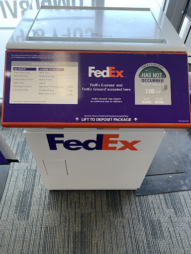 Print Shop «FedEx Office Print & Ship Center», reviews and photos, 12125 Rockville Pike, North Bethesda, MD 20852, USA