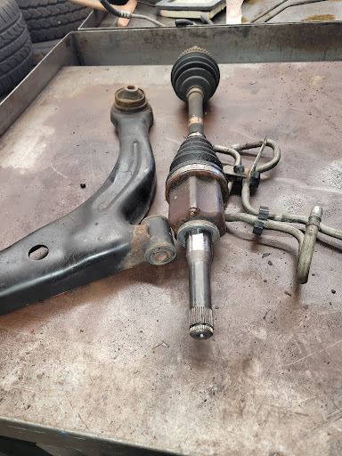 Auto Repair Shop «Middleton Transmission & Auto Repair», reviews and photos, 14 Lonergan Rd, Middleton, MA 01949, USA