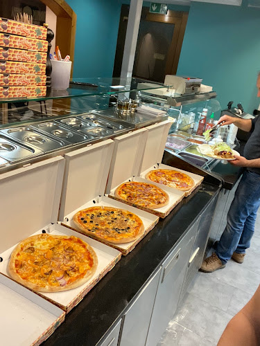 Rezensionen über Fornus Pizza, Kurier & Take Away in Glarus Nord - Restaurant