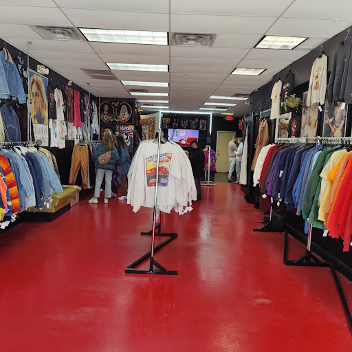 Vintage Clothing Store «Monkies Vintage & Thrift», reviews and photos, 1904 Guadalupe St C, Austin, TX 78705, USA