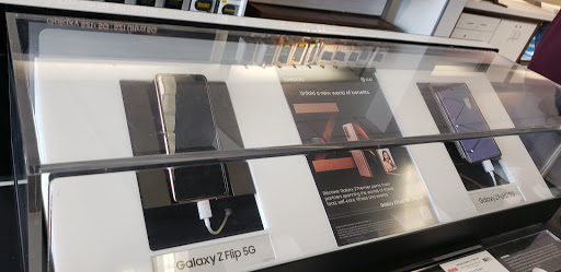 Cell Phone Store «AT&T», reviews and photos, 2224 E Williams Field Rd #105, Gilbert, AZ 85295, USA