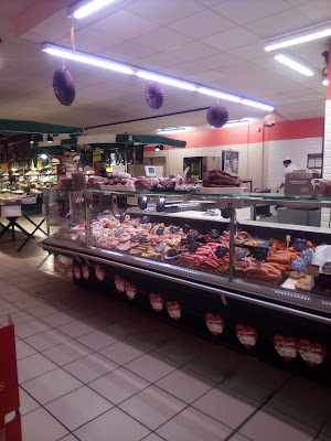 Market Poussan à Poussan