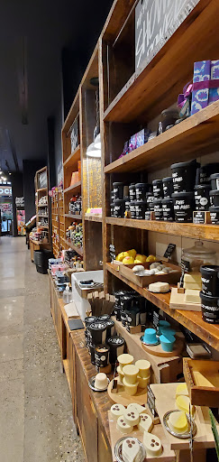 Cosmetics Store «Lush», reviews and photos, 112 E Broadway, Bloomington, MN 55425, USA