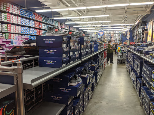 Shoe Store «SKECHERS Factory Outlet», reviews and photos, 619 Premium Outlets Dr, Monroe, OH 45050, USA