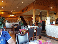 Atmosphère du Restaurant Le Chalet à Bourg-Achard - n°6