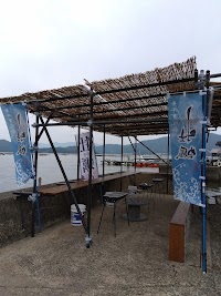 青井牡蠣組合直売所