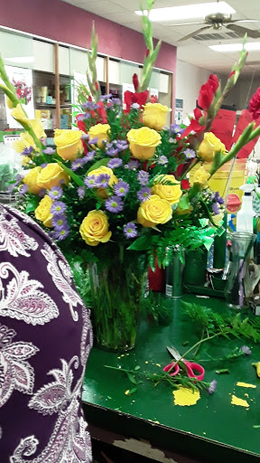 Florist «Blossom Flower Shop», reviews and photos, 906 N Frazier St, Conroe, TX 77301, USA