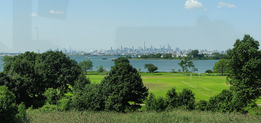 Public Golf Course «Trump Golf Links, Ferry Point», reviews and photos, 500 Hutchinson River Pkwy, Bronx, NY 10465, USA