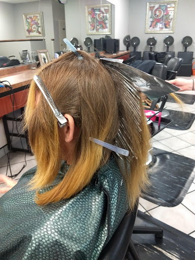 Beauty Hair Salon «Cuts By Us», reviews and photos, 221 Village At Glynn Pl, Brunswick, GA 31525, USA