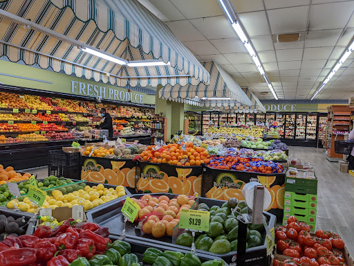 Grocery Store «Supreme Shop n Bag», reviews and photos, 4301 Walnut St, Philadelphia, PA 19104, USA