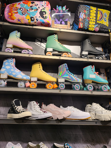 Computer Store «Apple Kenwood Towne Centre», reviews and photos, 7875 Montgomery Rd, Cincinnati, OH 45236, USA