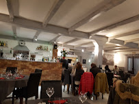 Atmosphère du Restaurant français L'Auberge des ripailleurs à Bessan - n°13