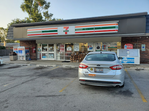 7-Eleven, 6 E 47th St, La Grange, IL 60525, USA, 