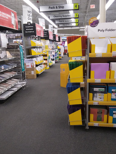 Office Supply Store «Staples», reviews and photos, 4610 N Clark St, Chicago, IL 60640, USA
